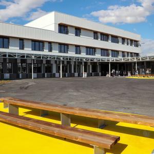 Collège Marthe Simard de Villeparisis et la cour de récréation