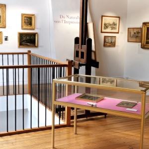 Intérieur de l'exposition du musée des peintres de Barbizon