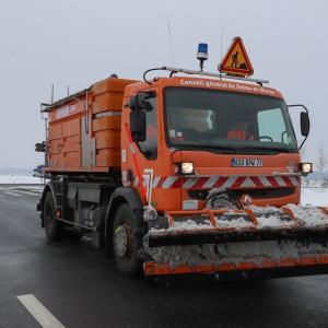 Une déneigeuse de la Direction des Routes du Département de Seine-et-Marne