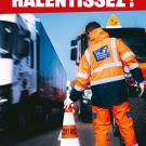 Des agents des routes sécurisent une route