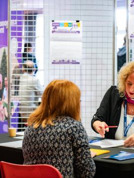 Stand d'information au forum de l'emploi 2025