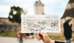 Collector de timbres de la Seine-et-Marne