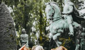Sculpture représentant un général sur son cheval