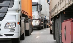 Camions dans un embouteillage