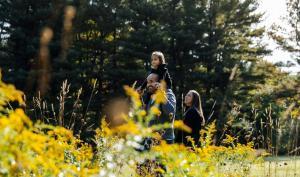 Balade en famille en forêt
