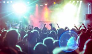 Public dans un festival