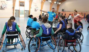 Equipe de jeunes en handisport