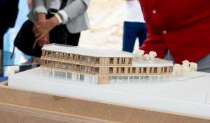 Maquette de la future Maison du canoë-kayak et sports de pagaie à Vaires-sur-Marne