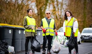 Ramassage des déchets en forêt