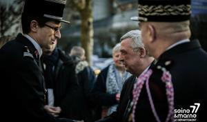 Jean-François Parigi salue un policier