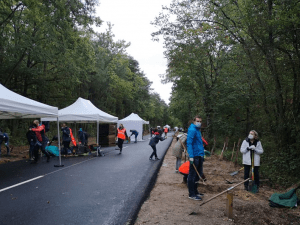 bévoles sur le chantier de crapauduc