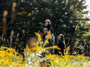 Balade en famille en forêt