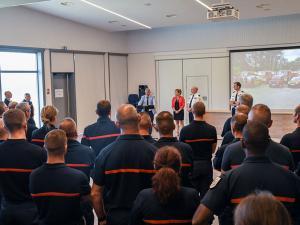 Les sapeurs-pompiers du SDIS 77 devant l'allocution du Président du Département Jean-François Parigi