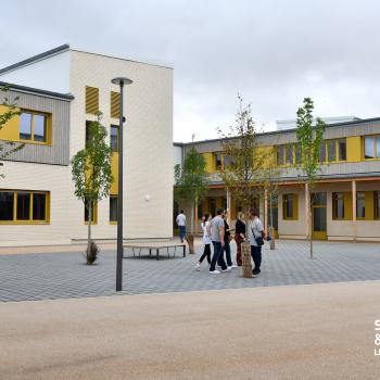 Collège Madeleine Brès à Saint-Fargeau-Ponthierry 