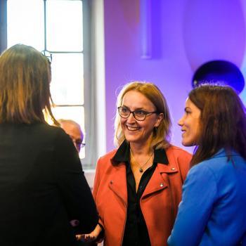 Conversation entre Anne Gbiorczyk et des médecins