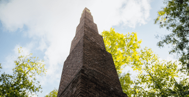 Tour de briques à la butte de Montassis