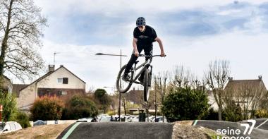 inauguration de la piste de Pumptrack à Nandy