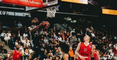 Basketteurs en match