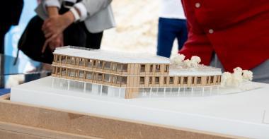 Maquette de la future Maison du canoë-kayak et sports de pagaie à Vaires-sur-Marne