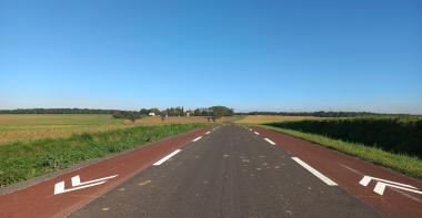 Pistes cyclables sur une route en Seine-et-Marne