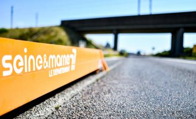 Route départementale en Seine-et-Marne