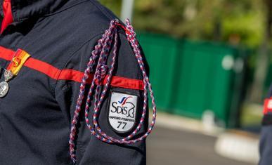 Uniforme d'un sapeur-pompier du SDIS77