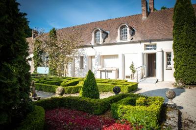 Façade extérieure du musée-jardin Bourdelle d'Égreville