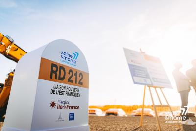 Panneau des travaux de la liaison routière de l'Est francilien