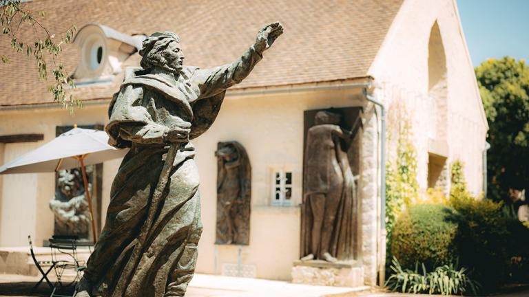 Statue au musée-jardin Bourdelle à Égreville