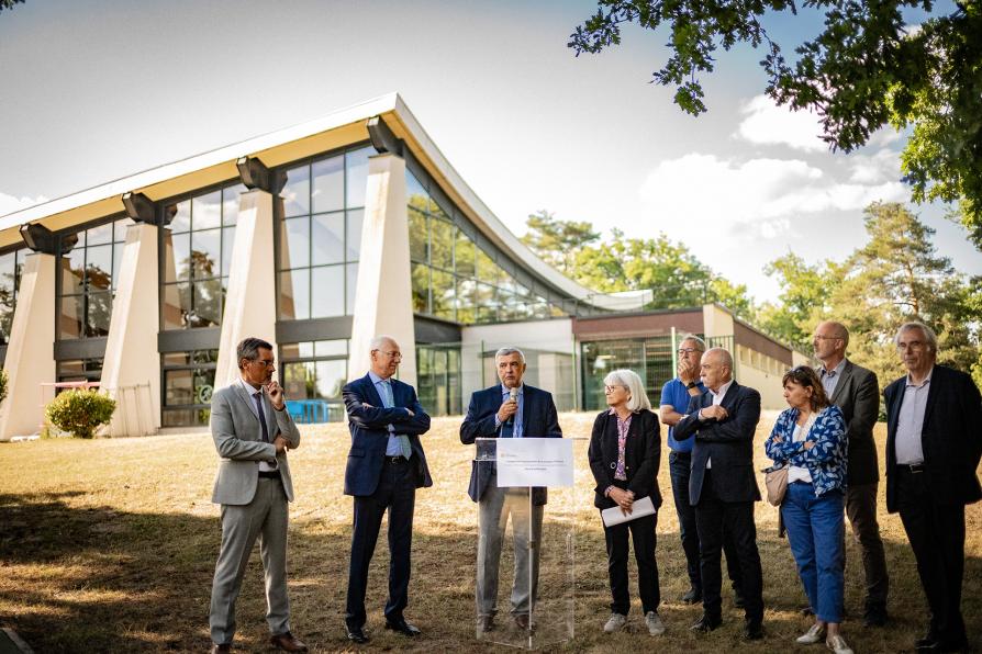 Inauguration de la piscine de La Faisanderie et du club du tir à l'arc de Fontainebleau