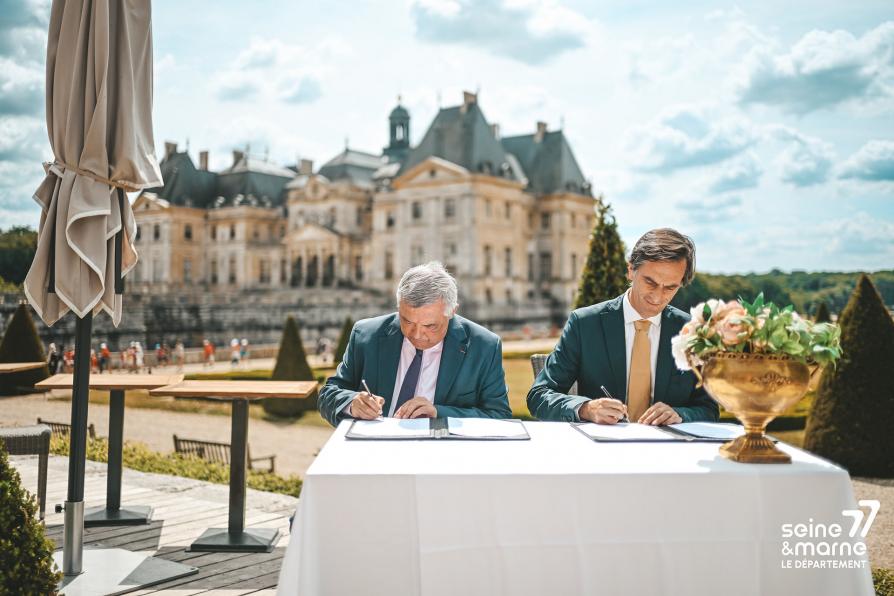 Signature de l'accord de coopération entre le Département et Vaux-le-Vicomte
